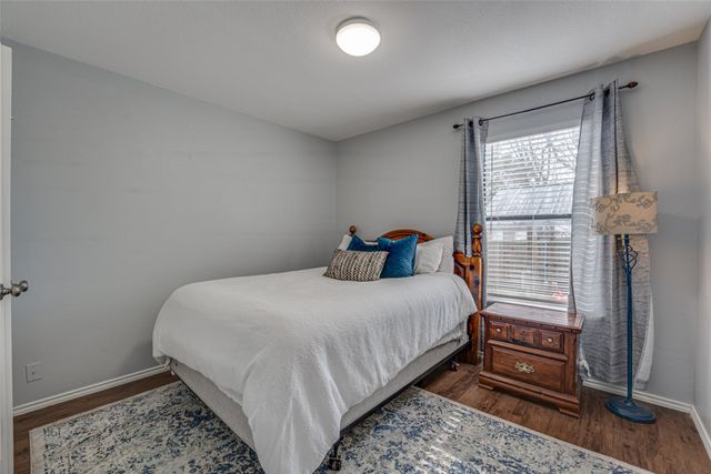 210 Wilshire Drive, Glenn Heights, TX 75154