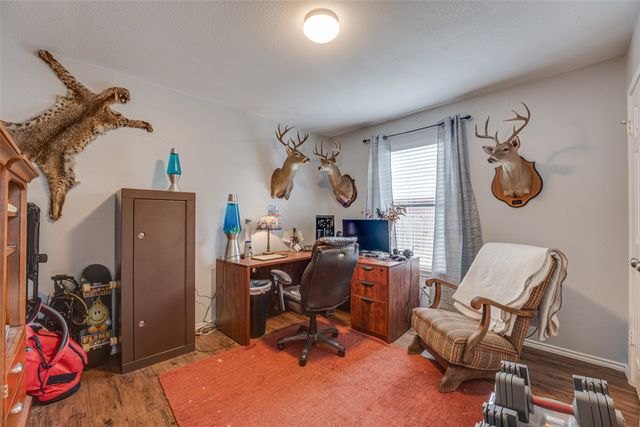 210 Wilshire Drive, Glenn Heights, TX 75154