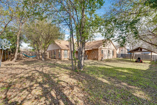 210 Wilshire Drive, Glenn Heights, TX 75154