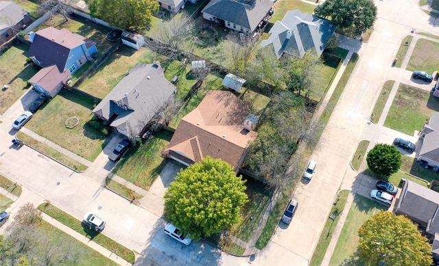 210 Wilshire Drive, Glenn Heights, TX 75154