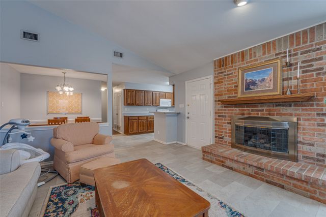 210 Wilshire Drive, Glenn Heights, TX 75154