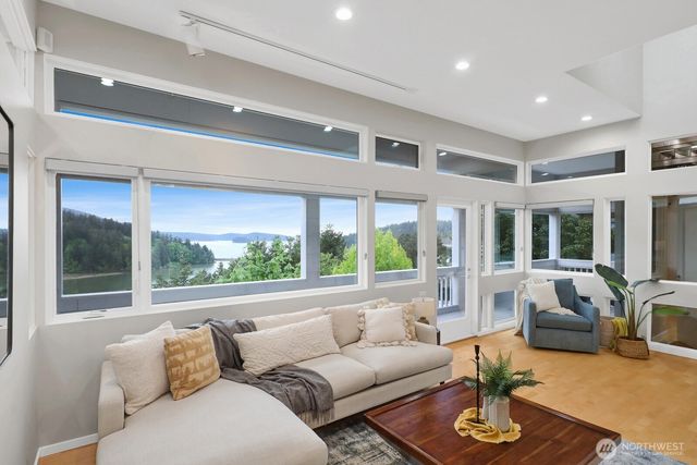213 Sea Pines Lane, Bellingham, WA 98229