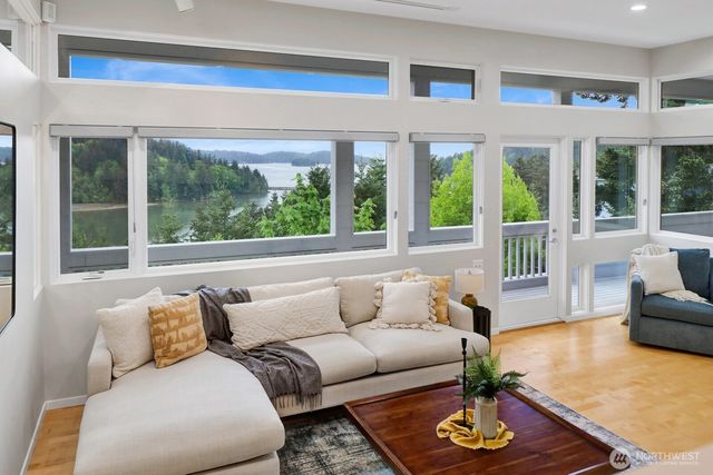 213 Sea Pines Lane, Bellingham, WA 98229