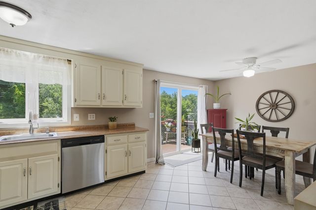 36 Scott Lane, Sandown, NH 03873