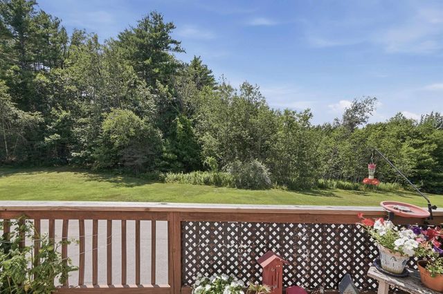 36 Scott Lane, Sandown, NH 03873