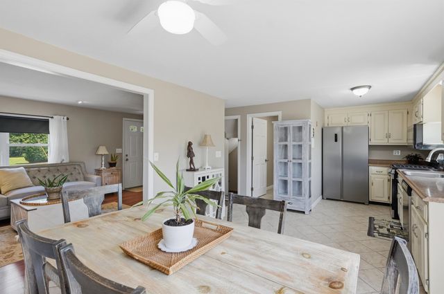 36 Scott Lane, Sandown, NH 03873