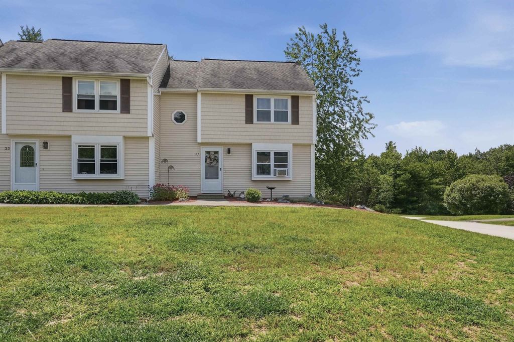 36 Scott Lane, Sandown, NH 03873