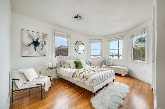 1520 Columbia Rd 2, Boston, MA 02127