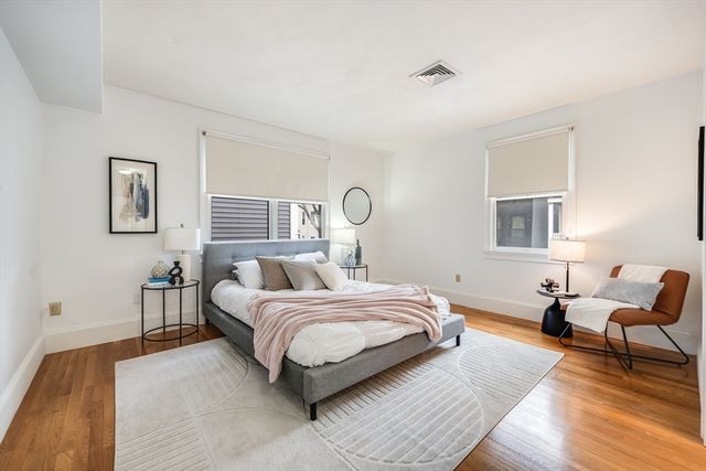 1520 Columbia Rd 2, Boston, MA 02127