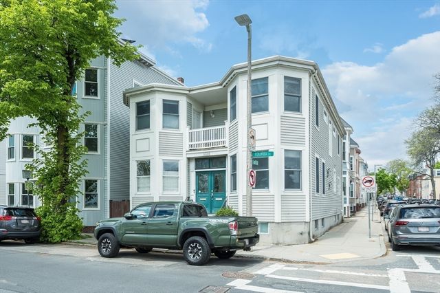 1520 Columbia Rd 2, Boston, MA 02127
