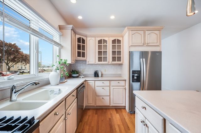 1520 Columbia Rd 2, Boston, MA 02127