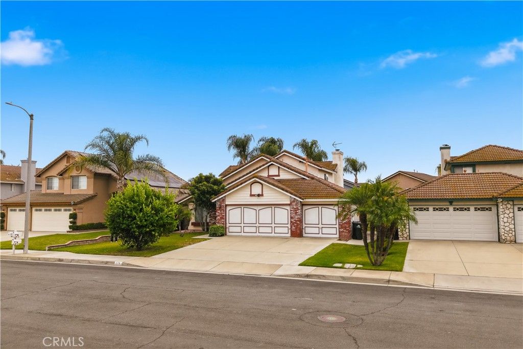 Image 2 of property listing at 576 E Tam O Shanter Street, Ontario, CA 91761