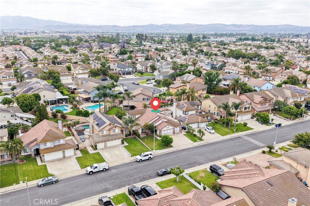 Image 8 of property listing at 576 E Tam O Shanter Street, Ontario, CA 91761
