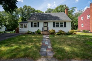 28 Sherrick Ave., Holbrook, MA 02343