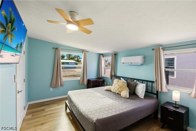 185 Hibiscus DR, Fort Myers Beach, FL 33931