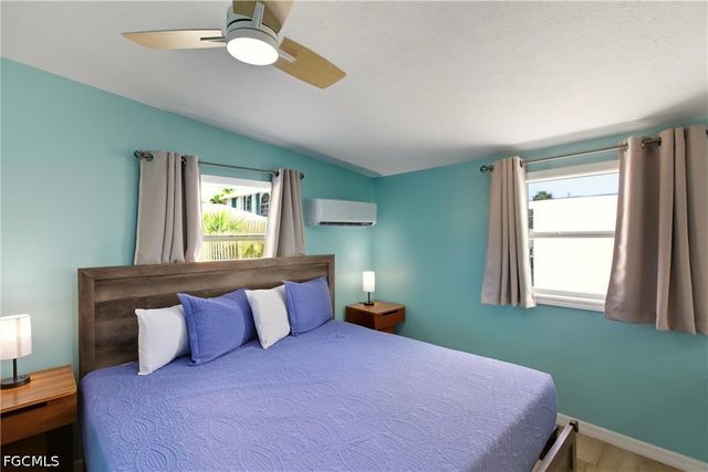 185 Hibiscus DR, Fort Myers Beach, FL 33931