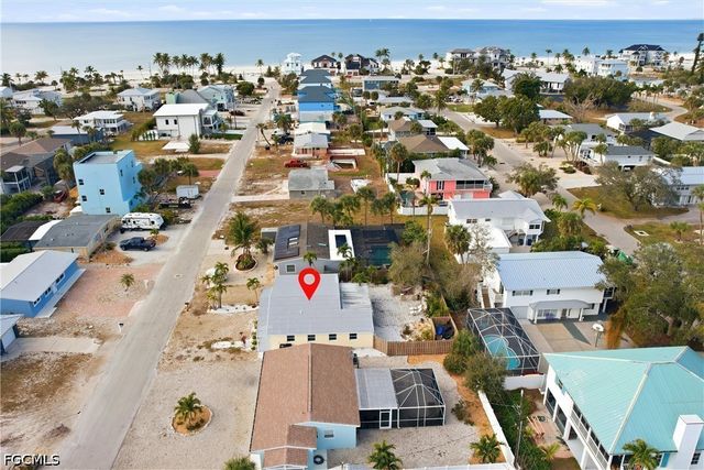 185 Hibiscus DR, Fort Myers Beach, FL 33931