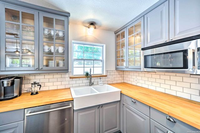 1104 Cherry St, New Braunfels, TX 78132