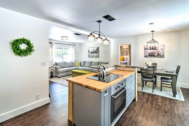 1104 Cherry St, New Braunfels, TX 78132