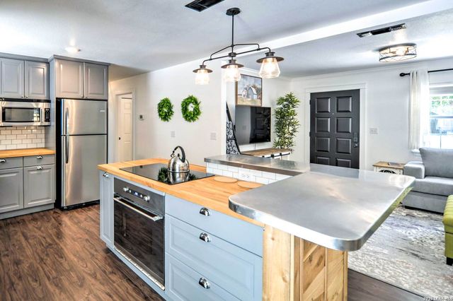 1104 Cherry St, New Braunfels, TX 78132