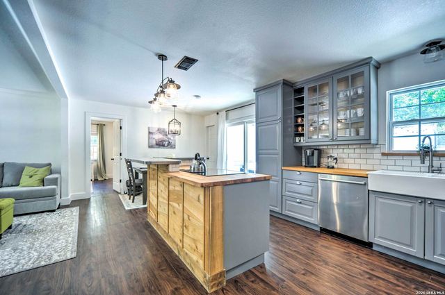1104 Cherry St, New Braunfels, TX 78132