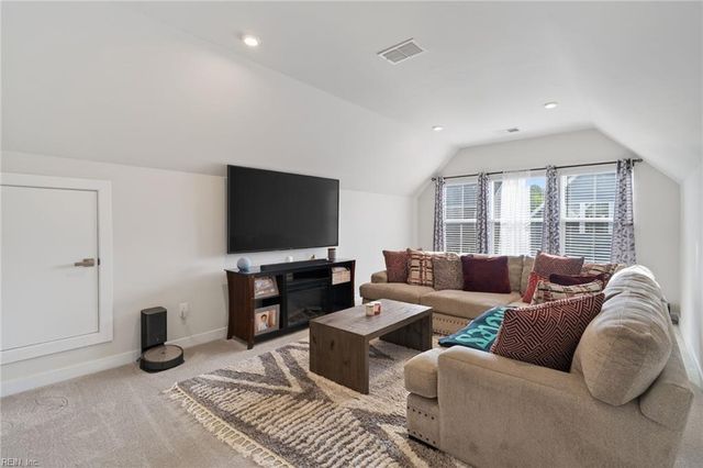133 Pocosin PATH, Poquoson, VA 23662