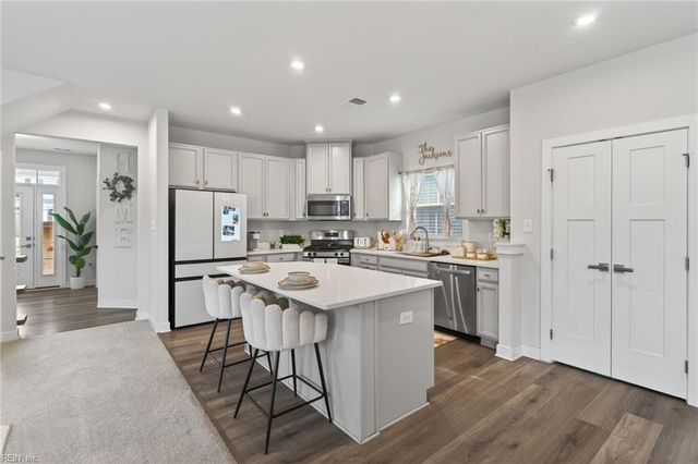 133 Pocosin PATH, Poquoson, VA 23662