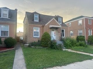2734 N 72nd Court, Elmwood Park, IL 60707