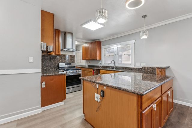 1433 1433 56Th Ave, Oakland, CA 94621