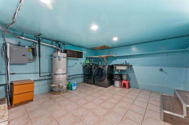 1433 1433 56Th Ave, Oakland, CA 94621