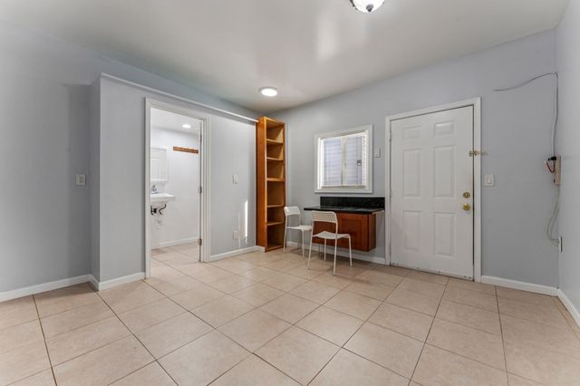 1433 1433 56Th Ave, Oakland, CA 94621