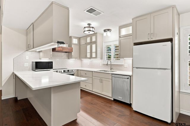21121 County Road 1291, Flint, TX 75762