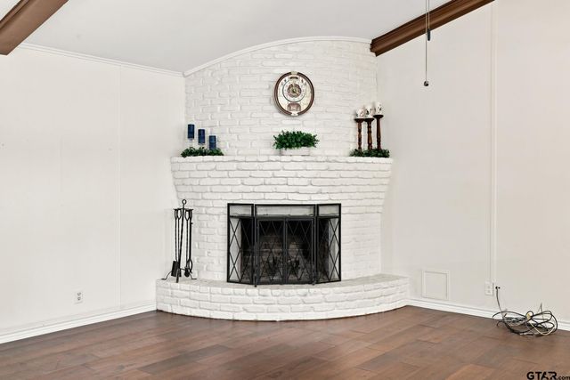 21121 County Road 1291, Flint, TX 75762
