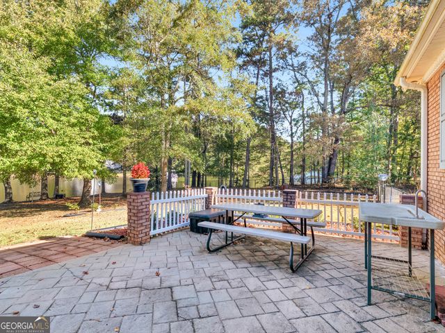 1220 Lake Stone Lea Drive, Oxford, GA 30054