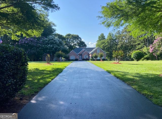 1220 Lake Stone Lea Drive, Oxford, GA 30054