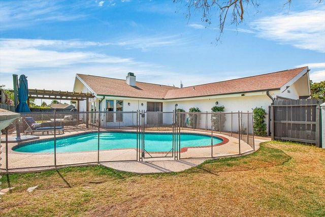 13833 Flintlock Drive, Corpus Christi, TX 78418