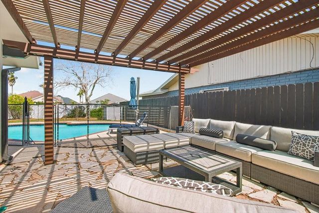 13833 Flintlock Drive, Corpus Christi, TX 78418