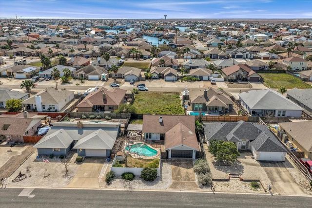 13833 Flintlock Drive, Corpus Christi, TX 78418