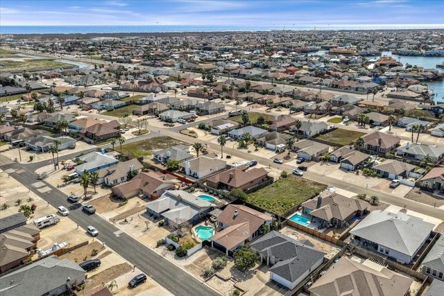 13833 Flintlock Drive, Corpus Christi, TX 78418