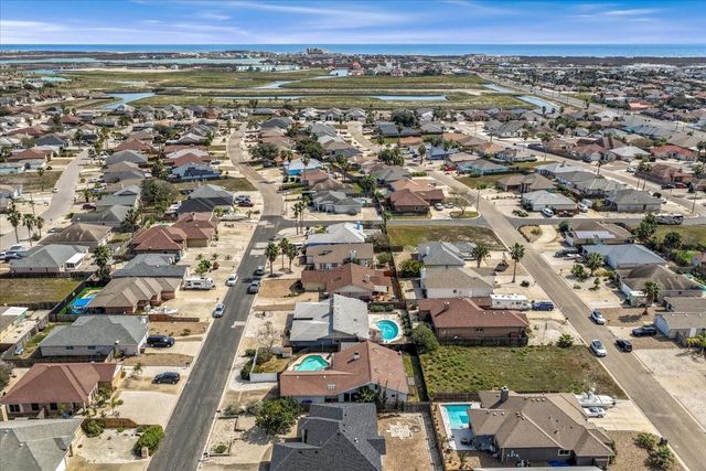 13833 Flintlock Drive, Corpus Christi, TX 78418