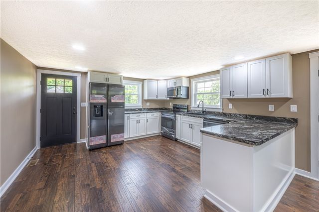 200 2nd St, South Union Twp, PA 15401