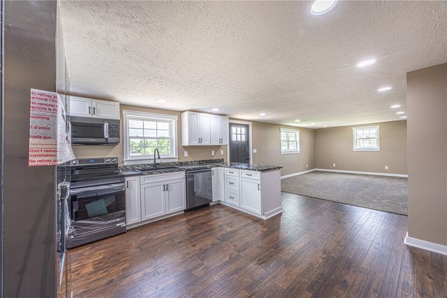 200 2nd St, South Union Twp, PA 15401