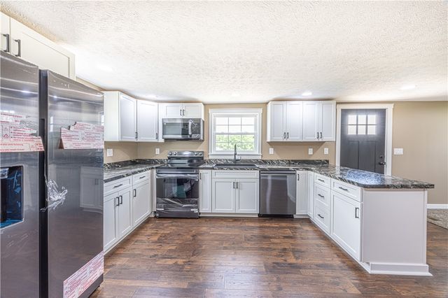 200 2nd St, South Union Twp, PA 15401