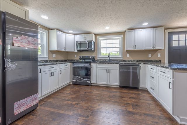 200 2nd St, South Union Twp, PA 15401