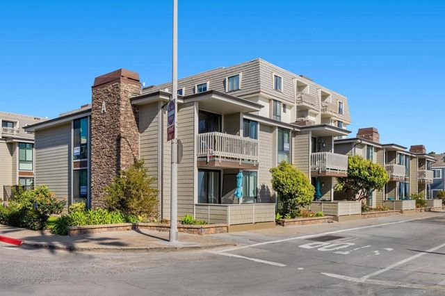 999 N Pacific St A20, Oceanside, CA 92054