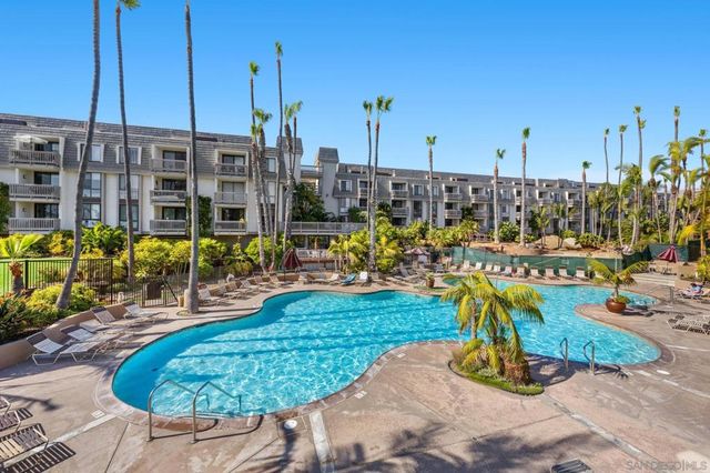 999 N Pacific St A20, Oceanside, CA 92054