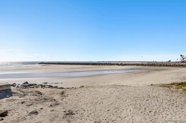 999 N Pacific St A20, Oceanside, CA 92054