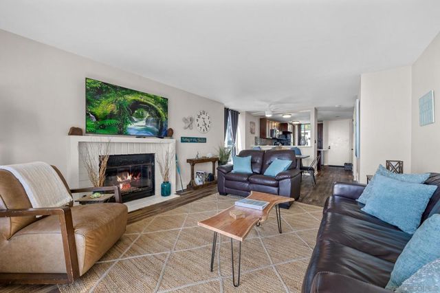 999 N Pacific St A20, Oceanside, CA 92054