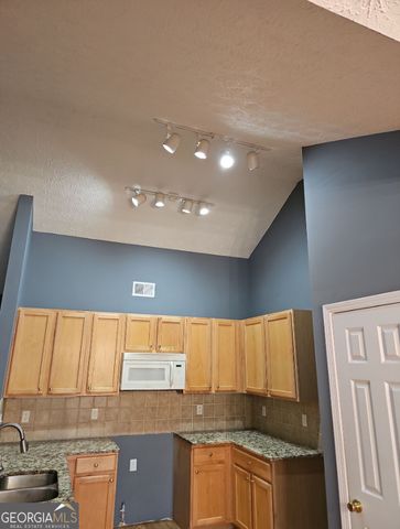 7124 Boulder Pass, Union City, GA 30291