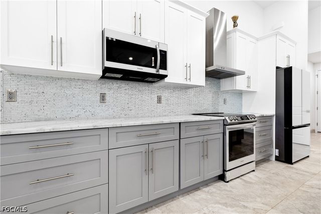 509 NE 5th TER, Cape Coral, FL 33909